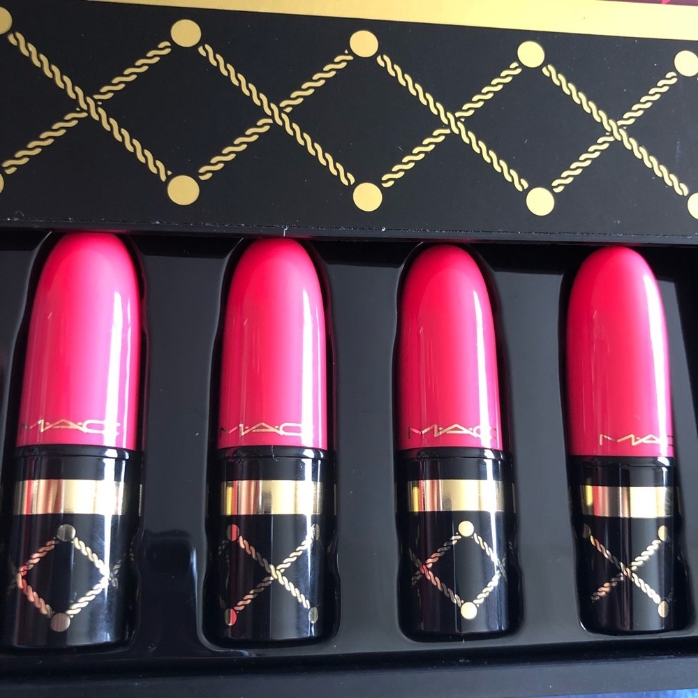 MAC Nutcracker Collection ✨ - Picture 2 of 8